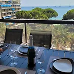 Center Bay T4 * Antibes