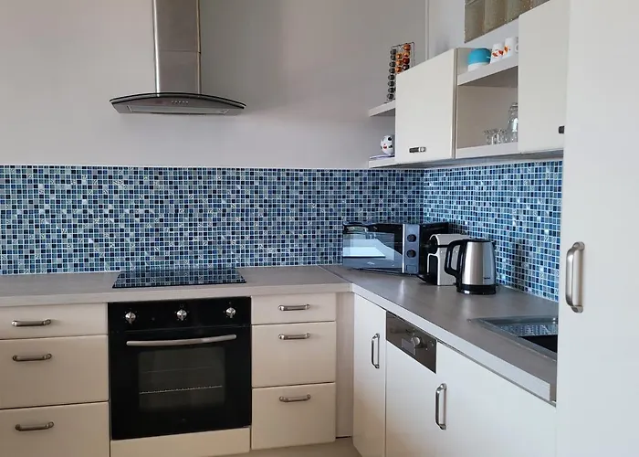 Center Bay T4 Apartment Antibes