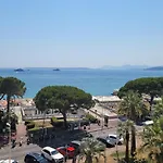 Center Bay T4 Antibes