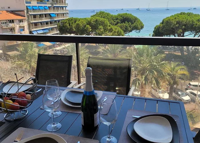 Center Bay T4 * Антиб