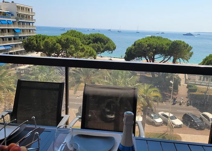 Апартаменты Center Bay T4 Антиб