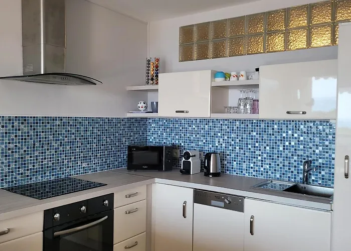 Апартаменты Center Bay T4 Антиб