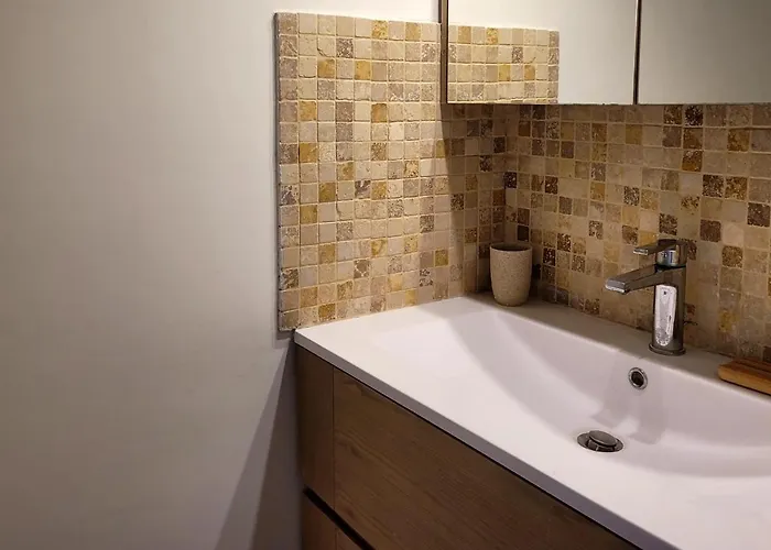 Center Bay T4 Антиб